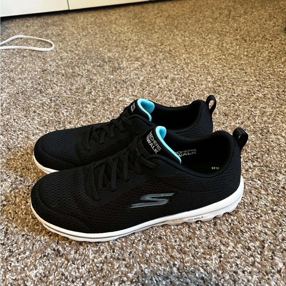 Sketches black and blue 👟